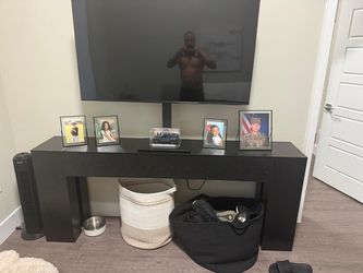 Black entry table