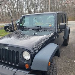 2013 Jeep Wrangler Sport Unlimited As Is.