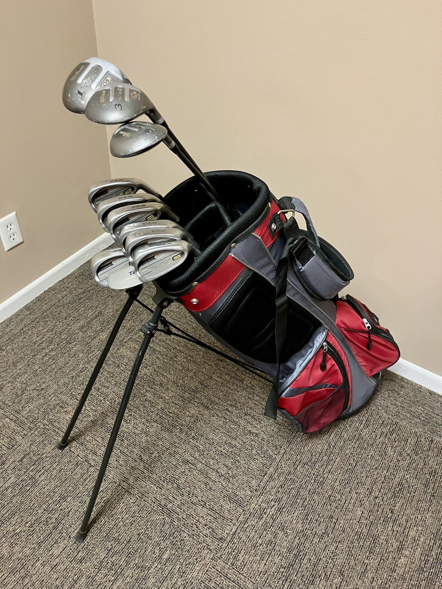 Wilson Golf Clubs Set