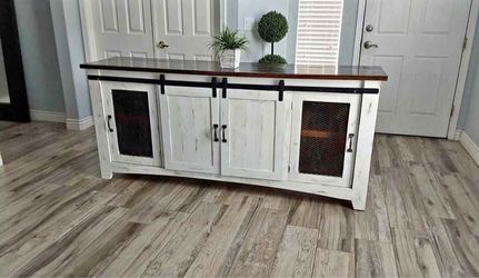 Beautiful 79” farmhouse tv stand