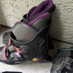 Women Skates Size 9 With Bag And Pads $30