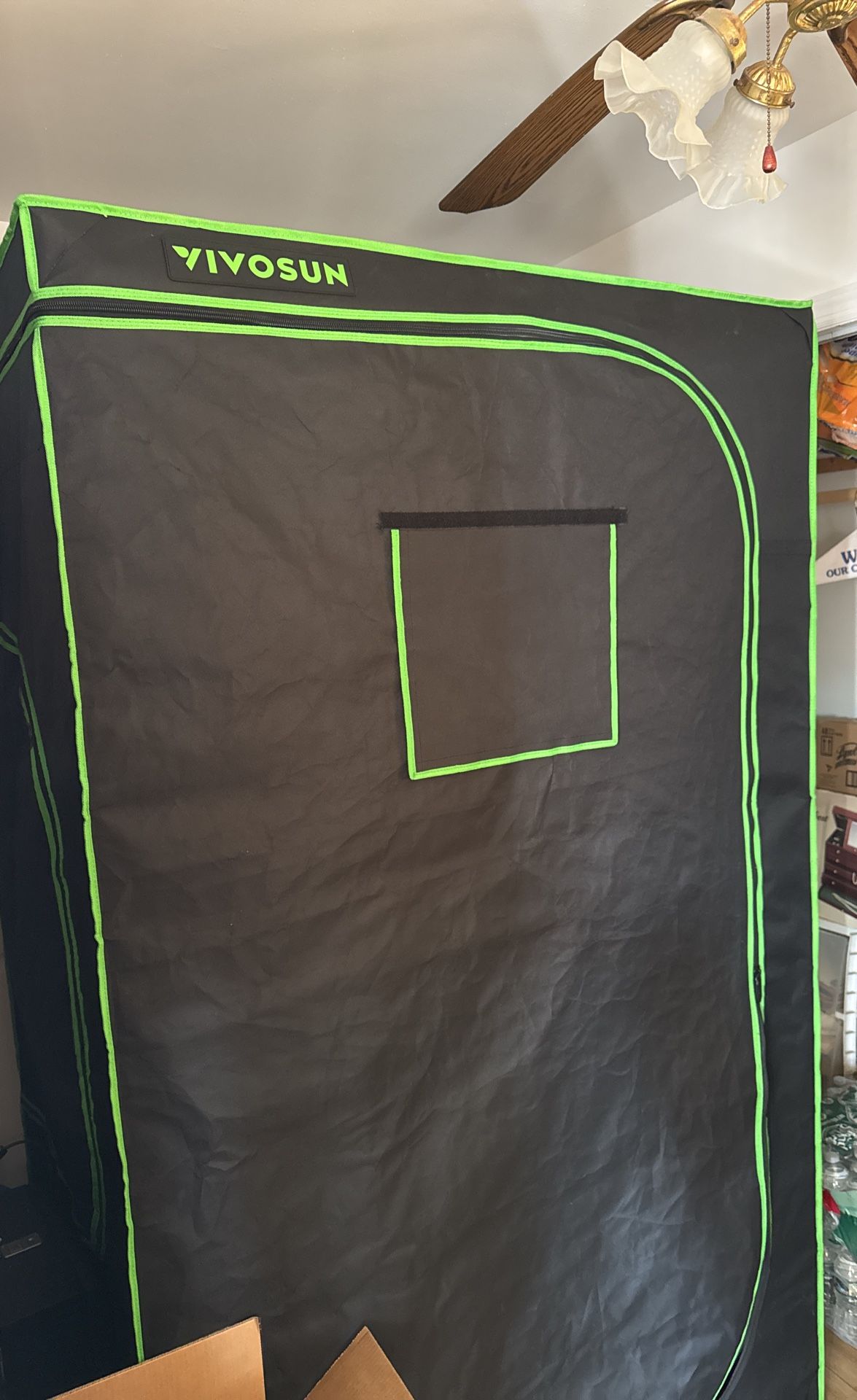 Tent And Luxx 645 LED