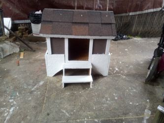 Small Dog/Cat House