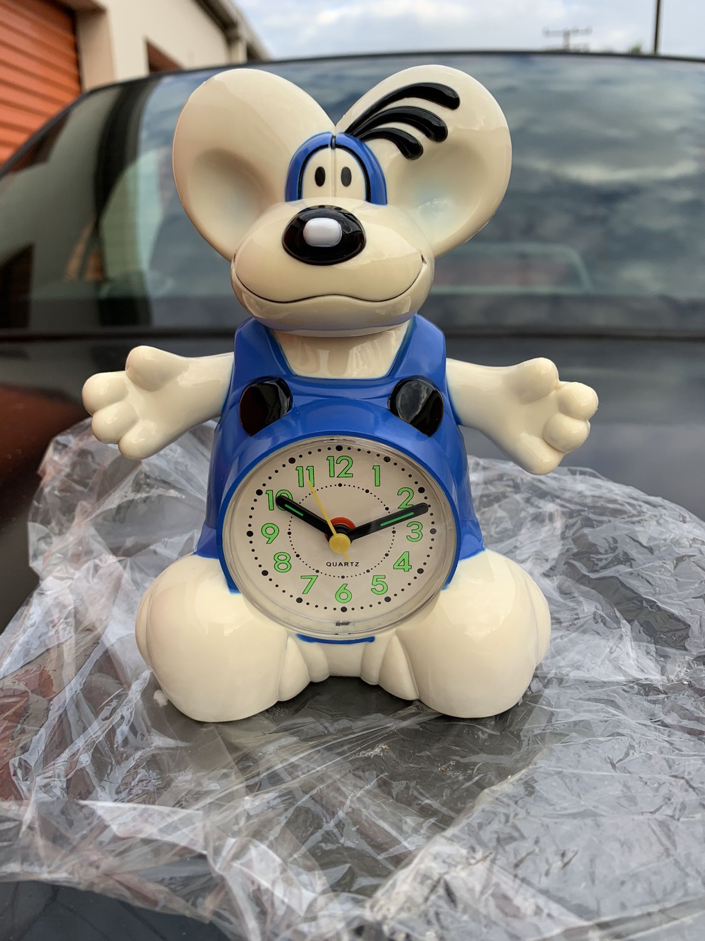 CUTE ~~Mouse ~~ Battery OPERATED MELODY ALARM CLOCK BRAND NEW
