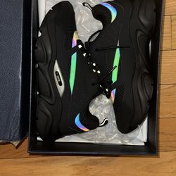 Dior B22 Size 42/9