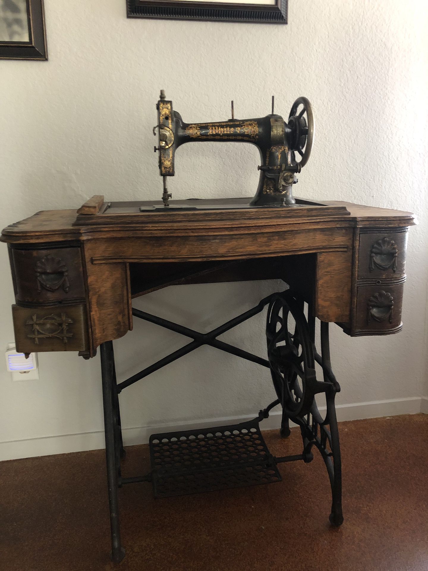 1890 White Sewing Machine Antique Singer