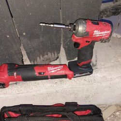 Milwaukee Impact And Oscillating Multi Tool W Bag And Battery