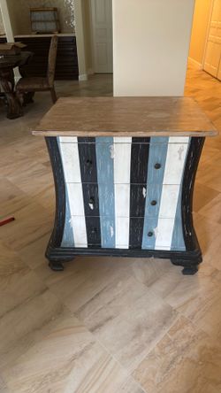 Small dresser/nightstand