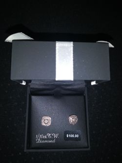 Sterling silver with diamonds from Kohl's. Brand new with tags!Perfect for a gift!!