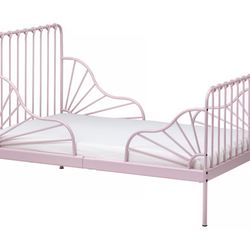 extendable childrens bed. 
