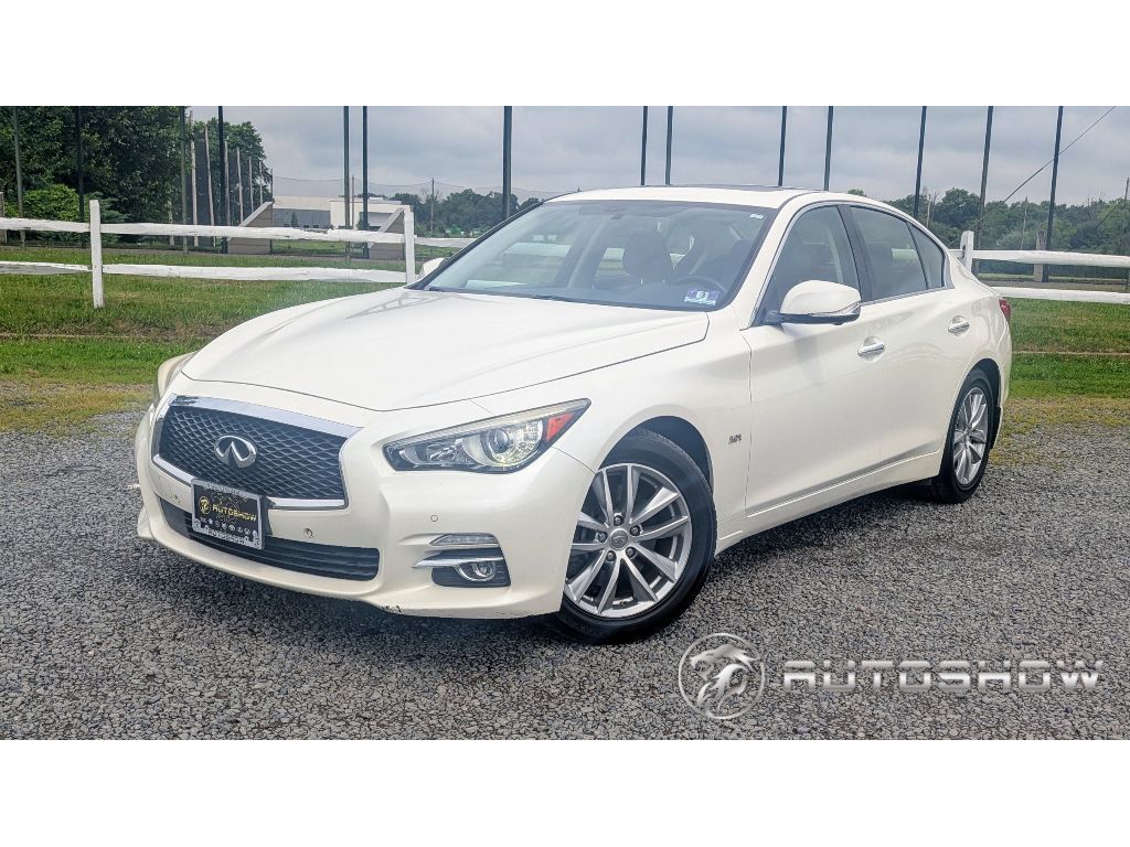 2016 INFINITI Q50