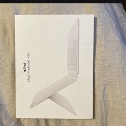 Magic Keyboard Folio for iPad (10th generation) 