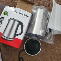 ELECTRIC KETTLE 