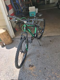 Men's bicycle great shape ready to ride size 26