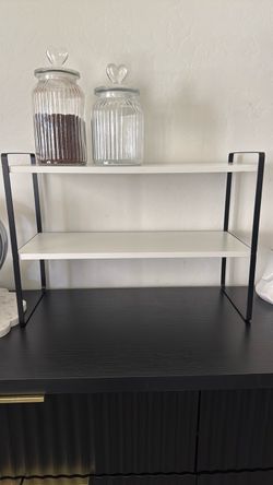 Shelf organizer