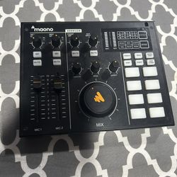 Podcast Mixer / Audio Interface – USB-C, Dual XLR