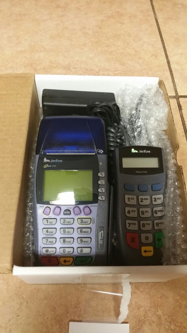 CREDIT /DEBIT CARD MACHINE