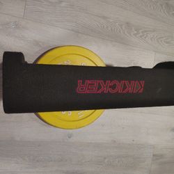 Kicker L7 t12 Box  in good condition 