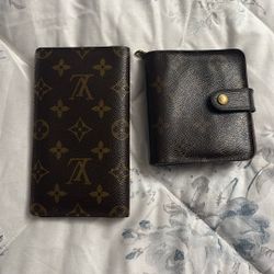 Louis Vuitton Monogram Wallet & checkbook 