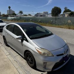 Salvage Prius 2010 
