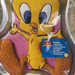 Tweety Cake Pan