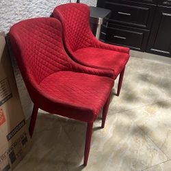 4 Dining Chairs 