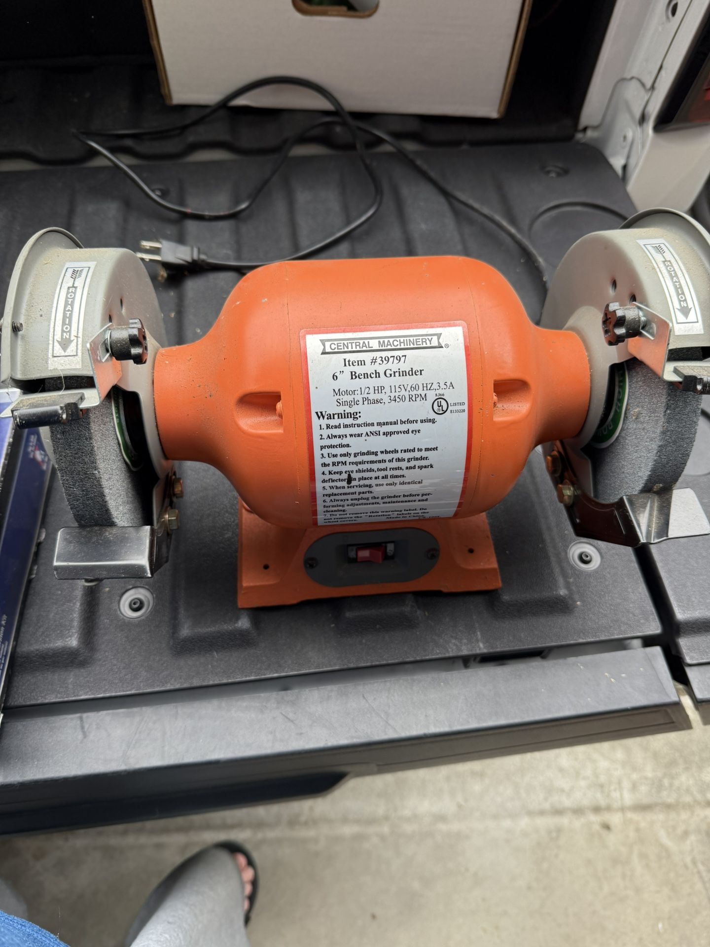 Central Machinery 6 Inch Bench Grinder