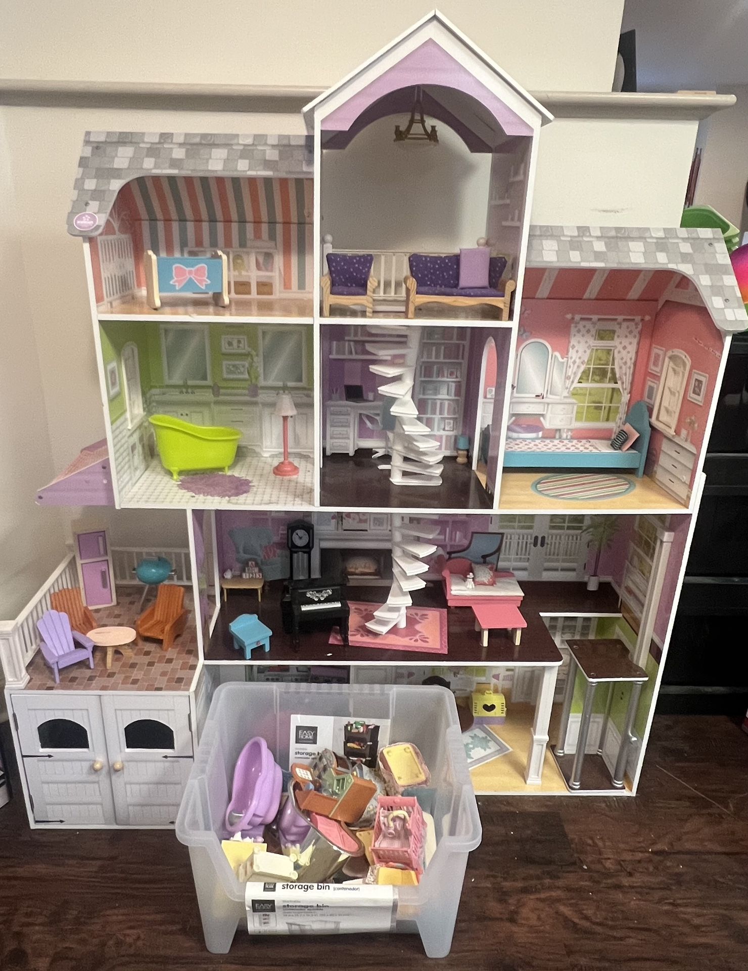 Majestic Kidkraft mansion Dollhouse