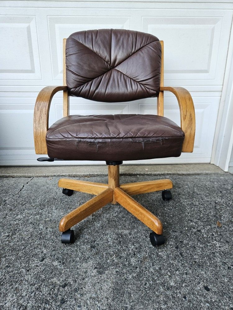 Vintage Sviwel Tilt Desk Office Chair