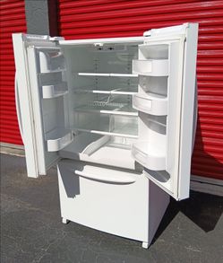 Refrigerator Maytag Bottom Freezer Pearl white like new
