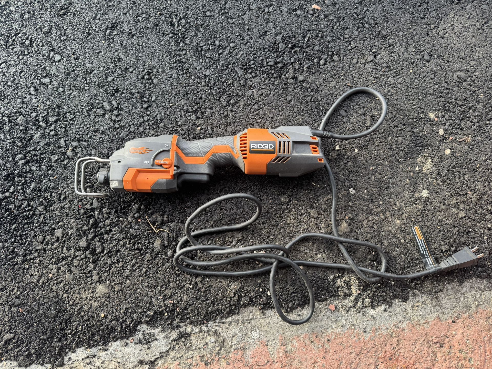 Rigid Corded 1 Handed Orbital Saw