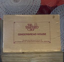The Pampered Chef Gingerbread House Mold