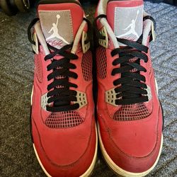 Air Jordan 4 Retro 'Toro Bravo'
