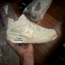 OFF WHITE JORDAN 4