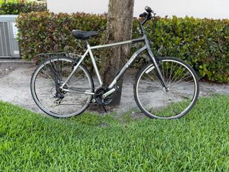 Trek verve1 XL frame 700 wheels 21 speed 22.5 inch frame