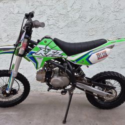 Apollo RFZ 125 Dirt Bike