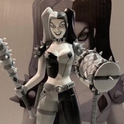 Harley Quinn Comic Book Statue Black And White Amanda Conner