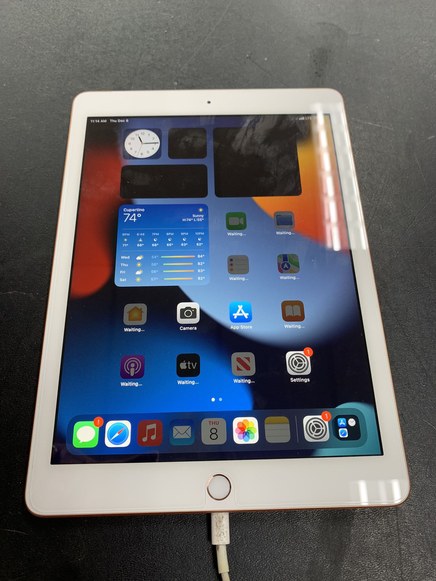 Apple iPad 9.7” Wifi Cellular 32gb 