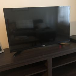 32 Inch Samsung Smart TV