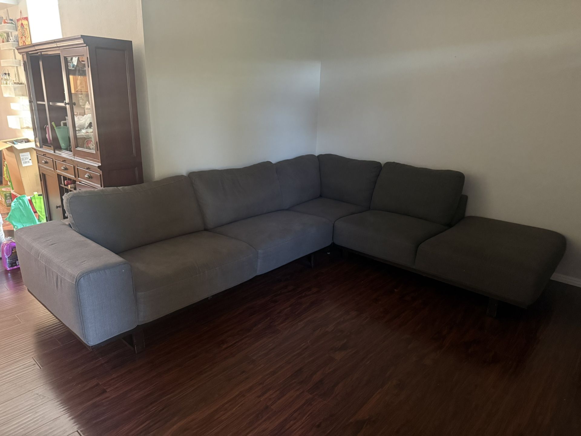 Sectional Sofa 
