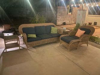 4 piece outdoor wicker furniture set