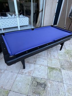 Pool table Free