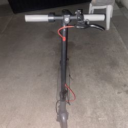 AOVOPRO ELECTRIC SCOOTER 