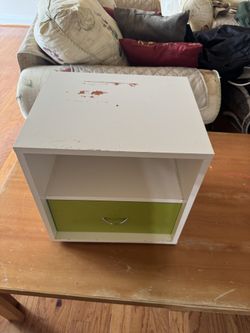 Small organizer / storage table with drawer