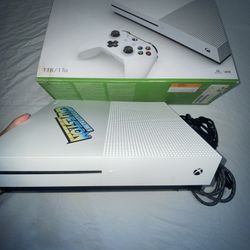 Xbox One S(Read Description)