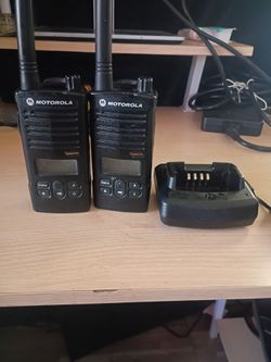 Motorola RDM2070d Two-Way Radios with Charger