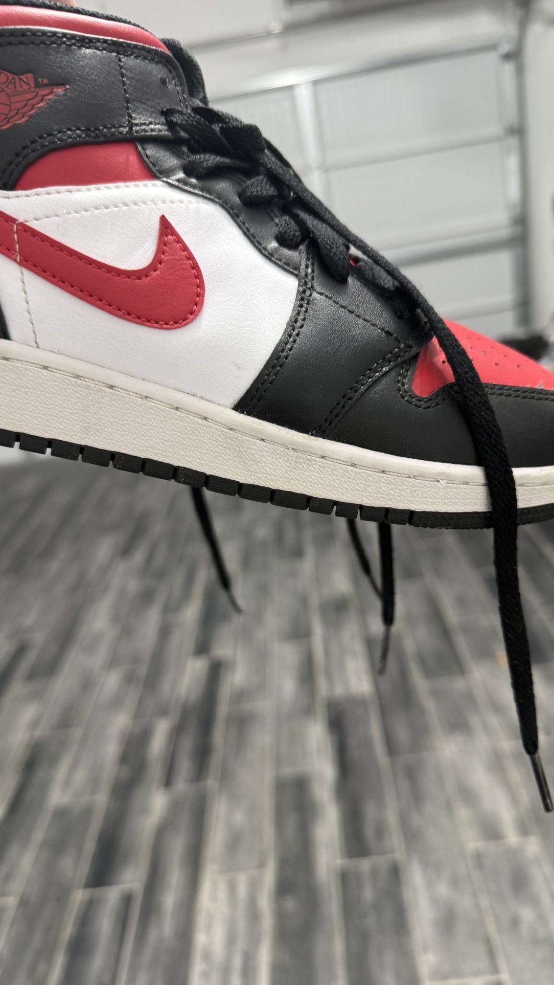 Jordan 1 Mid