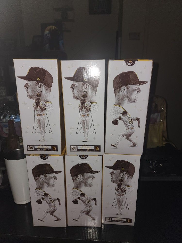 MICHAEL KING BOBBLEHEAD