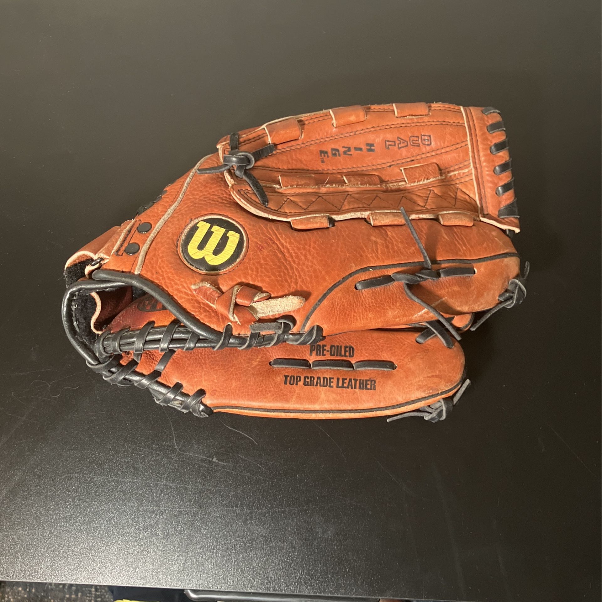 Wilson A2478 Baseball Glove Official Major League Dual Hinge