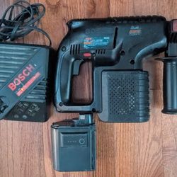 Bosch Tool Cordless Rotary Hammer Drill 11225 24V w/ 2 batteries & charger